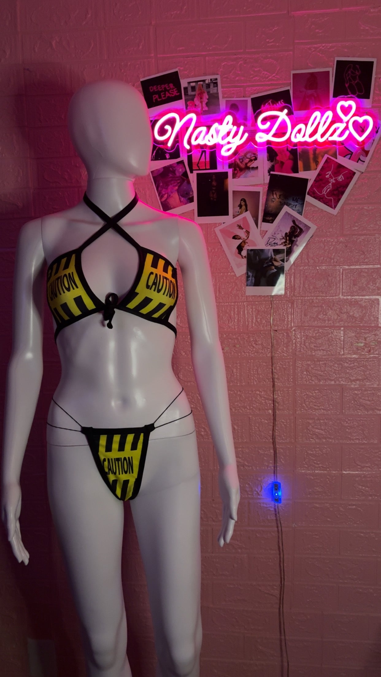 Caution outfit